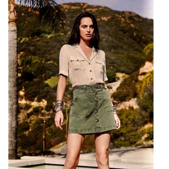 L’Agence Dora Mini Skirt in Clover. - Picture 1 of 10
